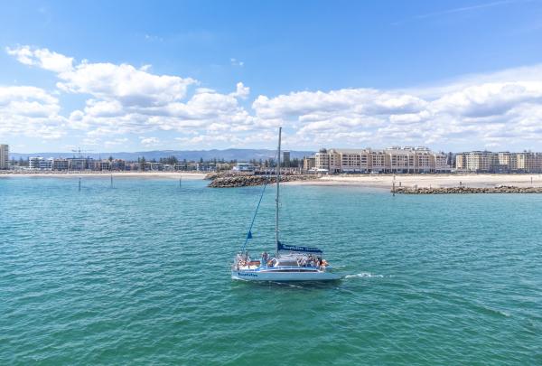Temptation Sailing, Adelaide/Tarntanya, Südaustralien © Tourism Australia