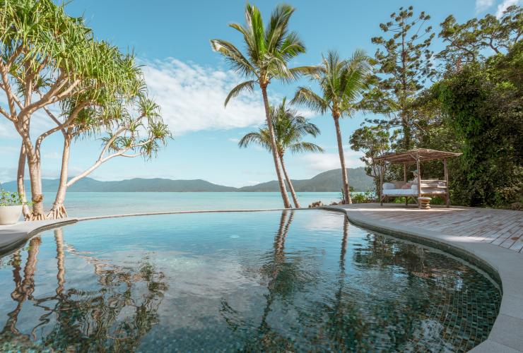  Blick auf den Ozean vom Poolbereich des Elysian Retreat auf den Whitsunday Islands © Elysian Retreat/Nathan White