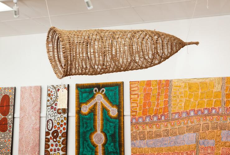Kunst der Aborigines in der Mason Art Gallery in Darwin © Tourism NT/Mason Art Gallery Kunst der Aborigines in der Mason Art Gallery in Darwin © Tourism NT/Mason Art Gallery