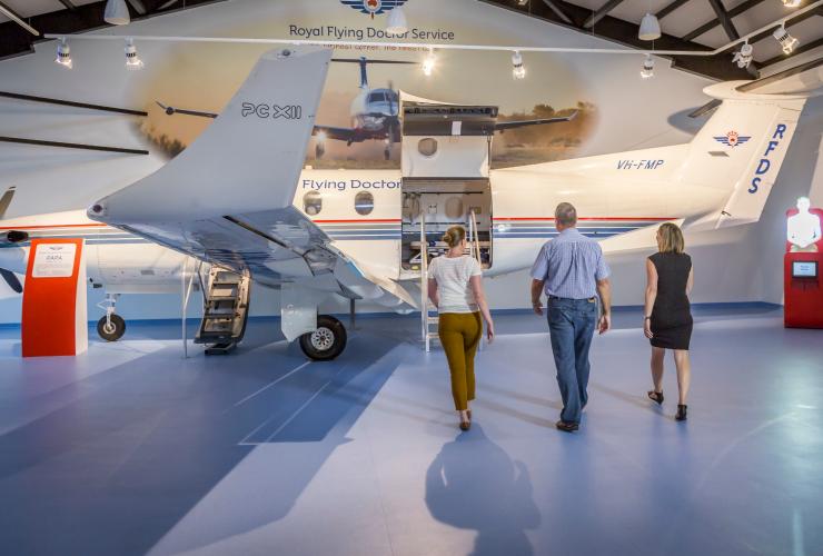Ausgemustertes Flugzeug der Royal Flying Doctor Service Darwin Tourist Facility © Tourism NT/Nick Pincott 2016 Ausgemustertes Flugzeug der Royal Flying Doctor Service Darwin Tourist Facility © Tourism NT/Nick Pincott 2016
