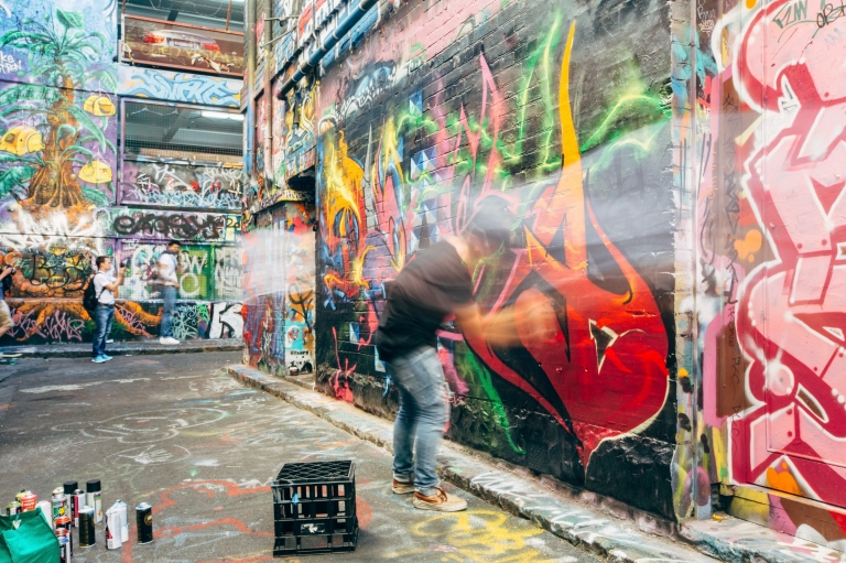 Melbourne Food and Wine Festival, Laneways, Melbourne, Victoria © Tourism Australia