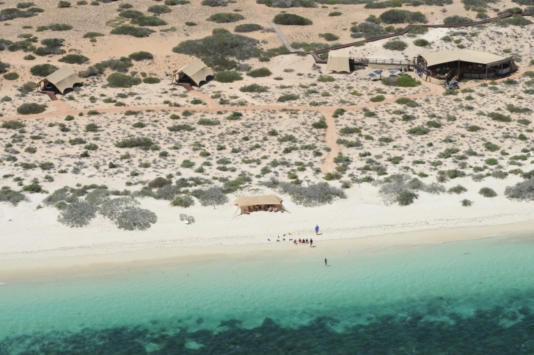 Luftaufnahme von Sal Salis, Ningaloo Reef, Westaustralien © Sal Salis