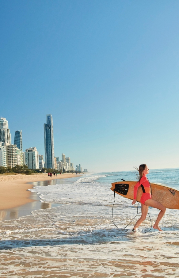 Surfers Paradise, Gold Coast, Queensland © Tourism Australia