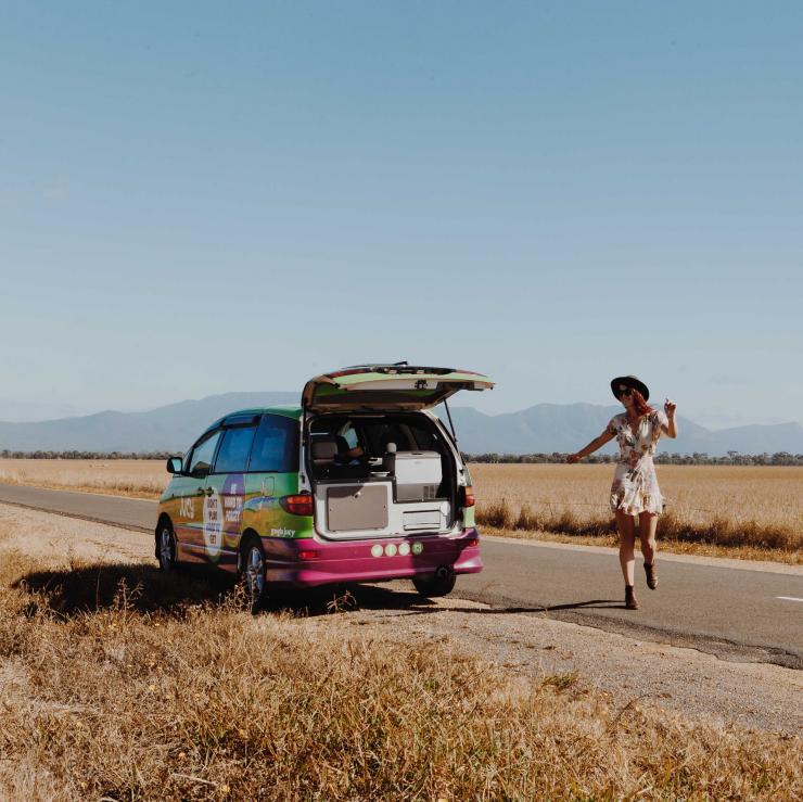 Girl standing next to JUCY campervan on the side of the road along the Great Ocean Road © Jucy, Katie Purling Girl standing next to JUCY campervan on the side of the road along the Great Ocean Road © Jucy, Katie Purling