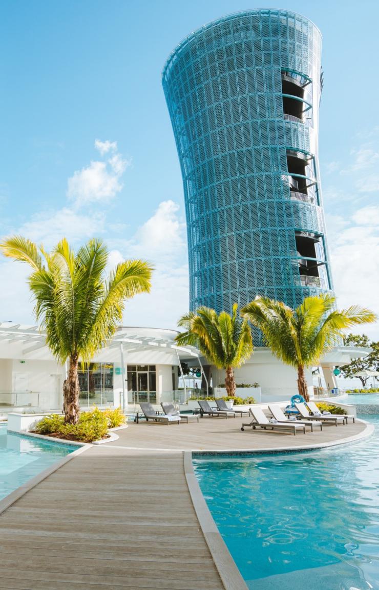 Riley Resort in Cairns City, Queensland © Tourism Australia