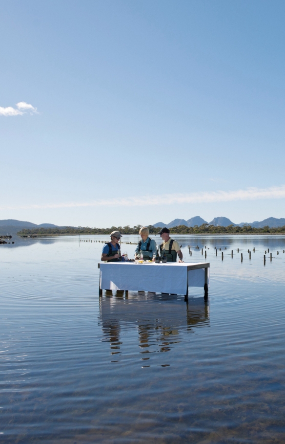 Saffire Signature Experiences, Freycinet Marine Oyster Farm, Coles Bay, Freycinet National Park, TAS © Tourism Tasmania