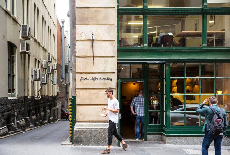 Man with coffee at Dukes Coffee Roasters in Melbourne © Visit Victoria Man with coffee at Dukes Coffee Roasters in Melbourne © Visit Victoria