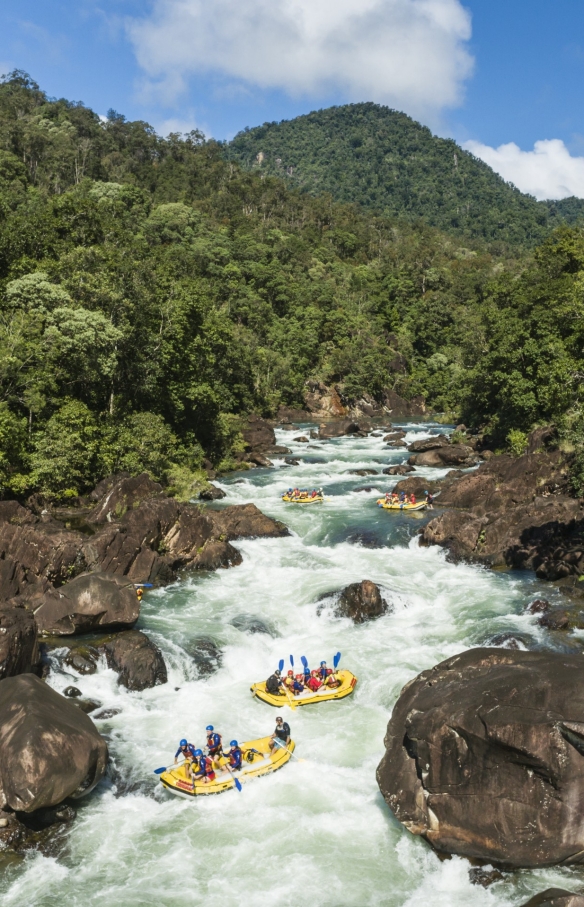 Raging Thunder, Tully, QLD © Tourism Australia