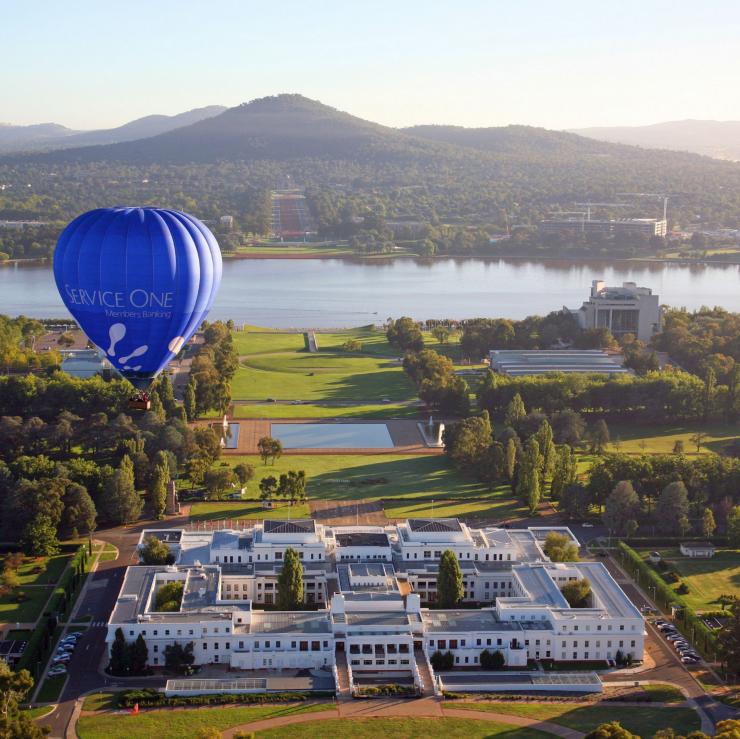 Hot air ballooning, Canberra, ACT © Tourism Australia Hot air ballooning, Canberra, ACT © Tourism Australia