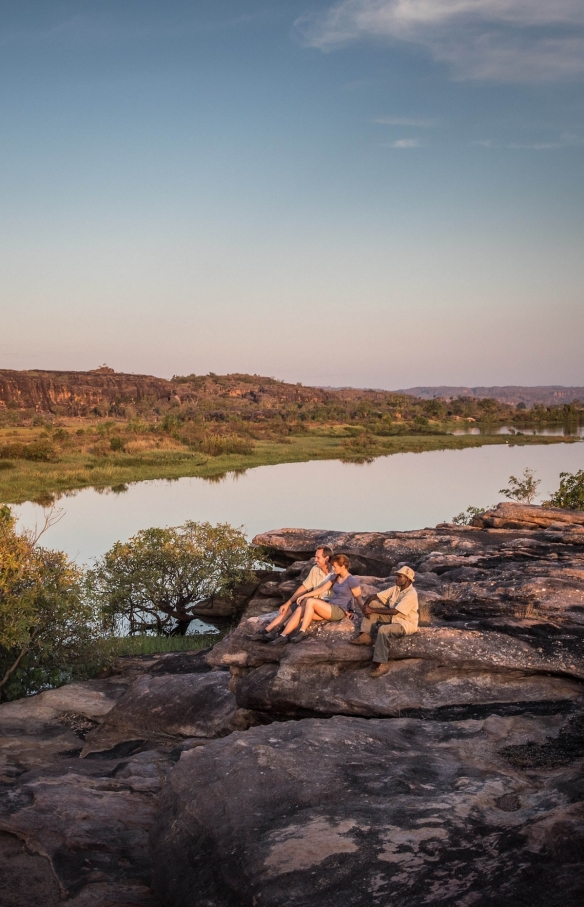 Kakadu Cultural Tours, Kakadu, NT © Tourism Australia