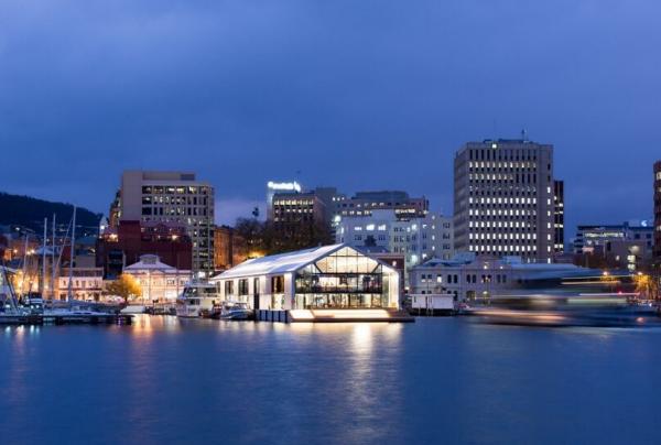 Nighttime at The Glass House in Hobart © The Glass House