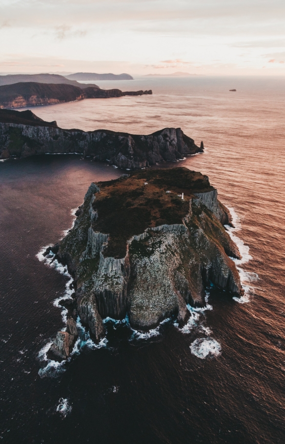 Tasman Island, Tasman Peninsula, TAS © Jarrad Seng