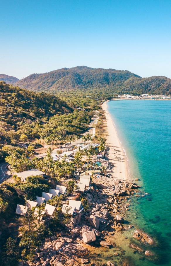 Base Hostel, Magnetic Island, Townsville, QLD © Tourism and Events Queensland 