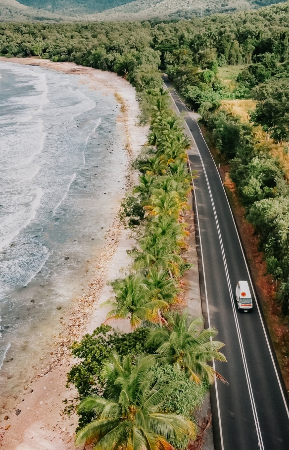 Great Barrier Reef Drive, Port Douglas, QLD © Travellers Autobarn 