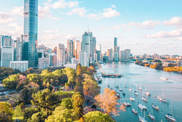 Aerial view of the Botanic Gardens and Brisbane City © Clive D'Silva/Tourism and Events Queensland