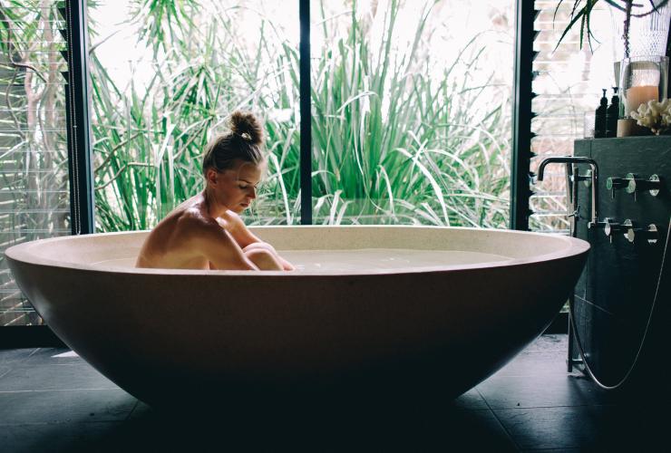 Woman in bathtub at Empire Retreat and Spa in Margaret River © Empire Retreat and Spa Woman in bathtub at Empire Retreat and Spa in Margaret River © Empire Retreat and Spa