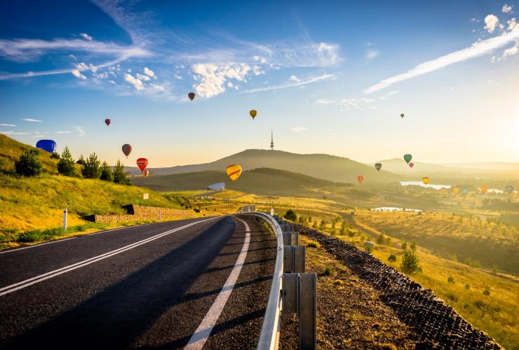 Hot air balloon, Canberra, ACT © Visit Canberra Hot air balloon, Canberra, ACT © Visit Canberra