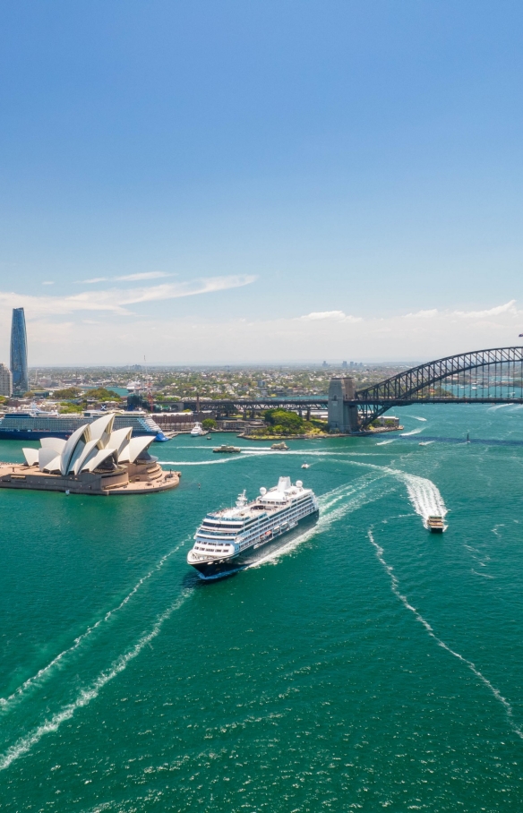 Azamara, Sydney Harbour, New South Wales © Tim Faircloth