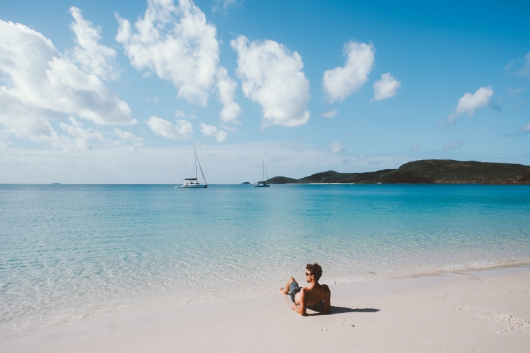 Whitehaven Beach, Whitsundays, QLD © Jason Hill, Tourism and Events Queensland