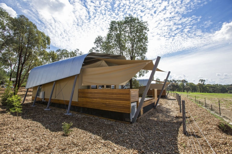 Zoofari Lodge at Taronga Western Plains Zoo, Dubbo, NSW © Tourism Australia