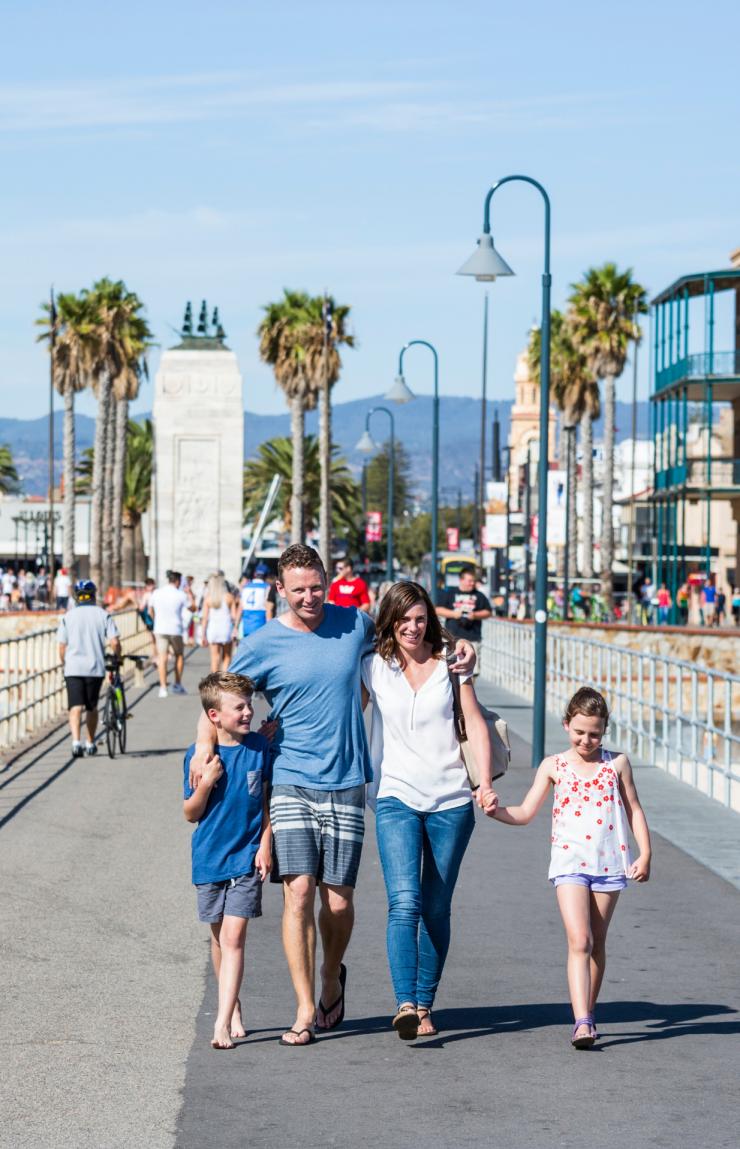 Glenelg, Adelaide, South Australia © South Australian Tourism Commission Glenelg, Adelaide, South Australia © South Australian Tourism Commission