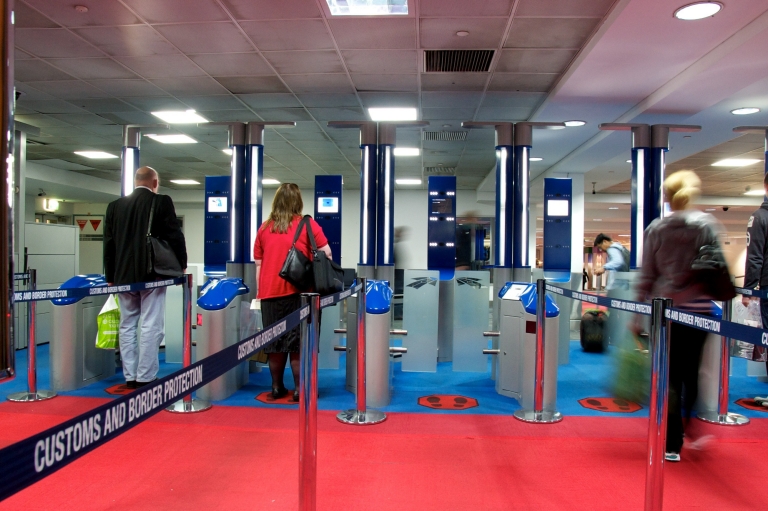 Passagers utilisant le SmartGate © Australian Border Force