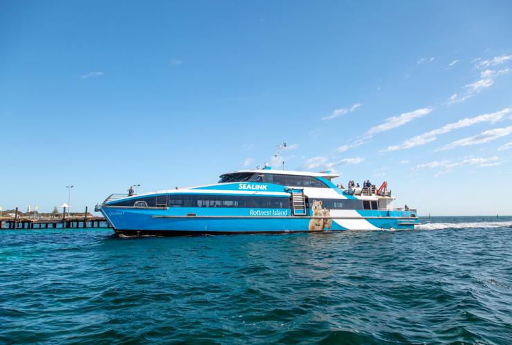 Ferry SeaLink Rottnest Island en mer au large de Perth, Australie Occidentale © SeaLink Rottnest