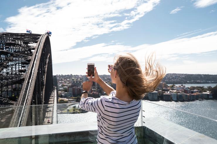 Sydney Harbour Bridge, Sydney, NSW © Tourism Australia