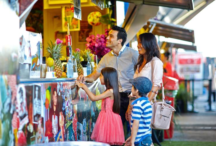 Eat Street Northshore, Brisbane, Queensland © Tourism Australia