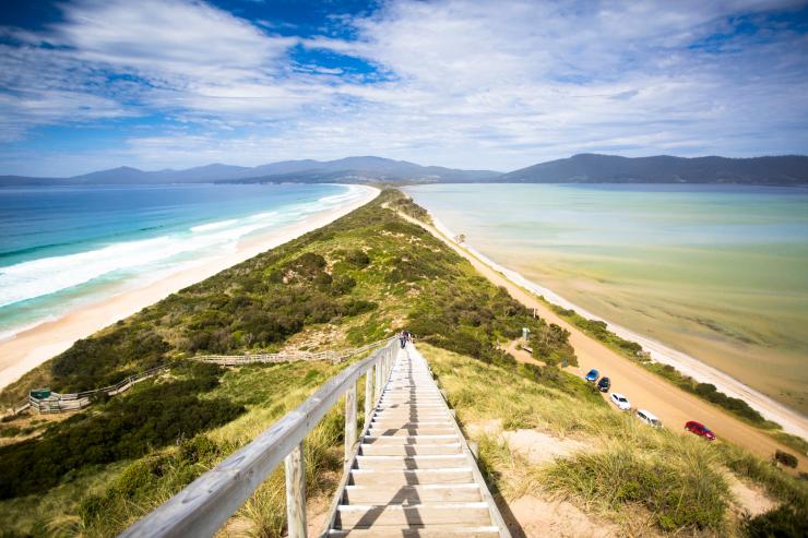 Neck Beach, Bruny Island, Tasmania © Tourism Tasmania