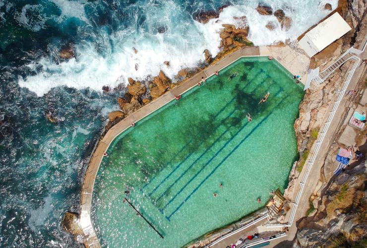 Bronte Baths, Bronte Beach, Sydney, New South Wales © Ashlea Wheeler