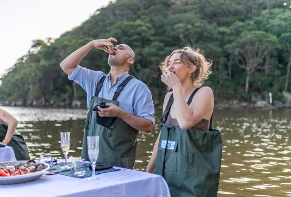 Sydney Oyster Farm Tour, Mooney Mooney, New South Wales © Tourism Australia