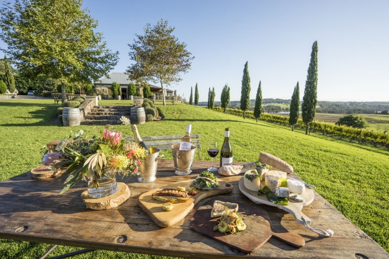 Picnic enogastronomico sul prato della Cupitt's Winery © Destination NSW