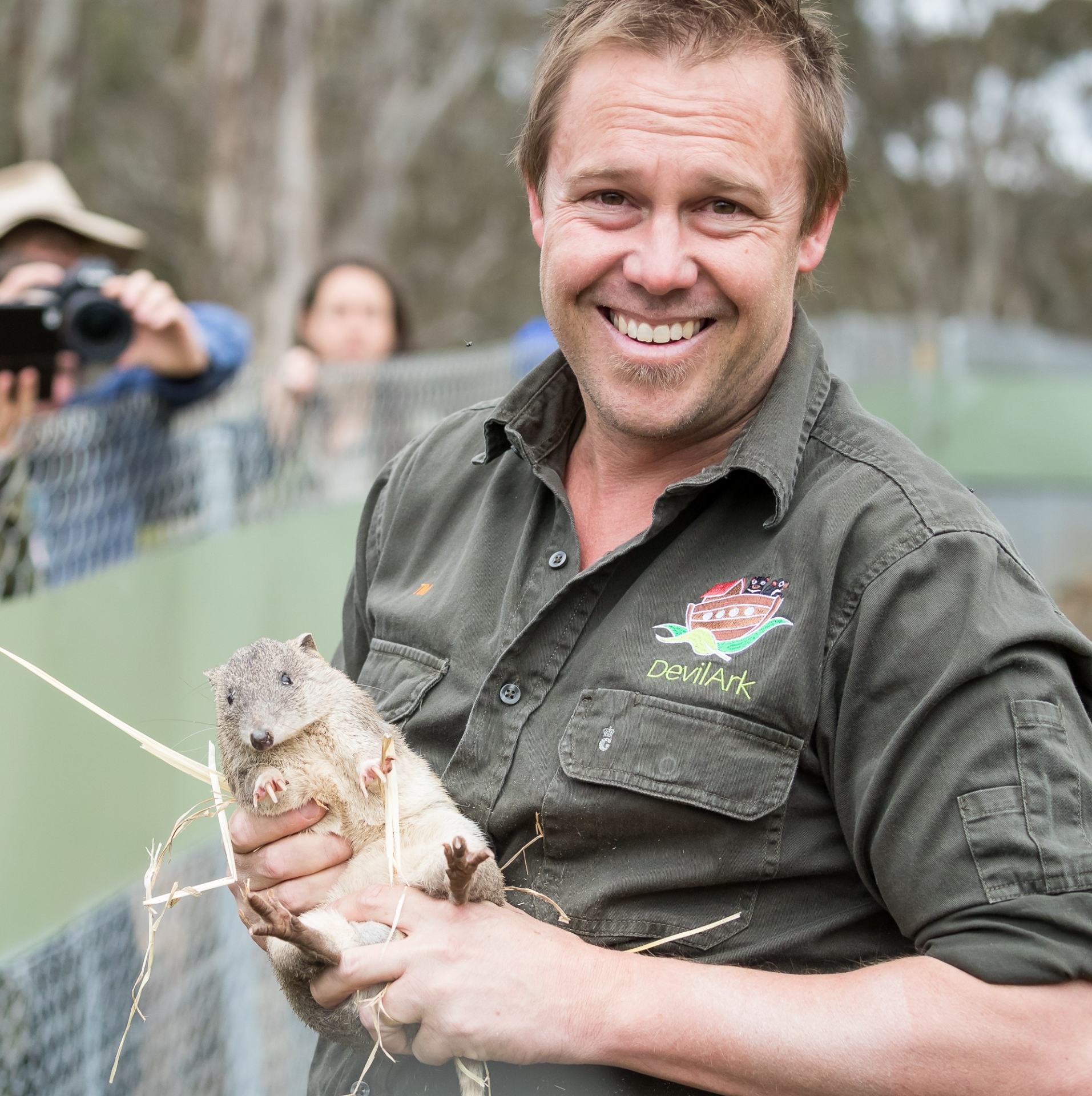 ティム・フォークナー（オーストラリアン・レプタイル・パーク（Australian Reptile Park））ニュー・サウス・ウェールズ州、サマーズビー（Somersby） © Australian Reptile Park