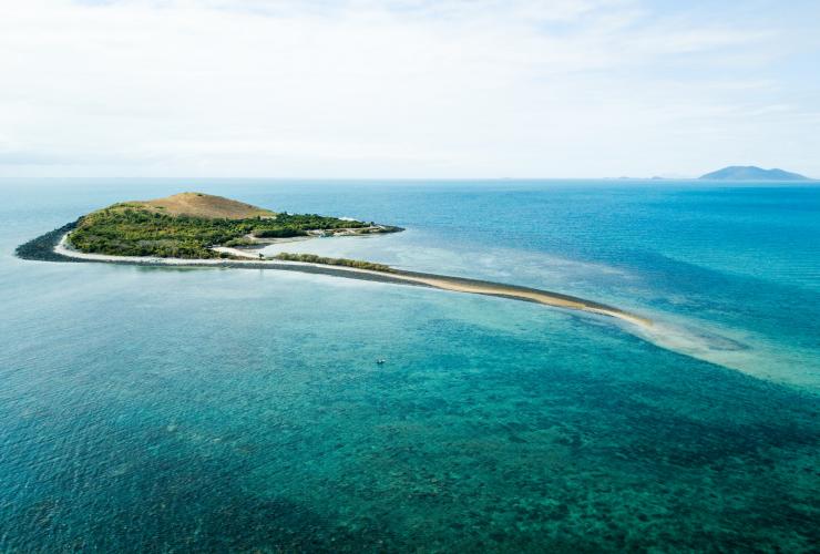 クイーンズランド州、キャンプ島 © Tourism Australia