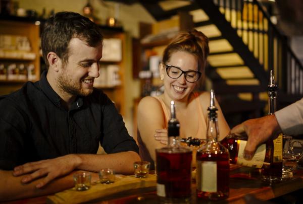 タスマニア州、ホバート、ラーク蒸留所 © Osborne Images