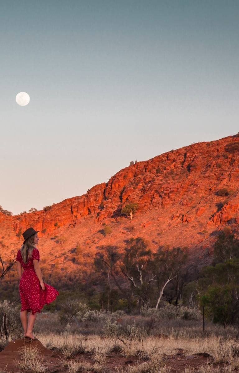 ノーザンテリトリー、西マクドネル山脈 © Tourism Australia