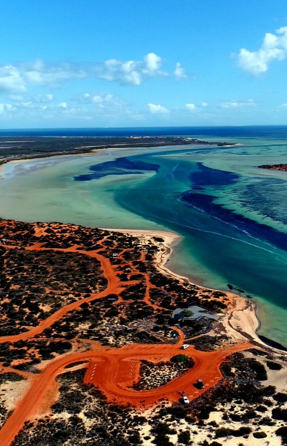 西オーストラリア州、シャーク・ベイ、ビッグ・ラグーンの空中撮影 © Australia’s Coral Coast