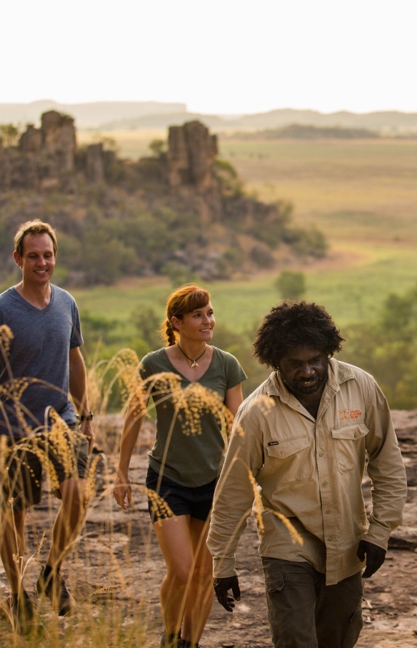 ノーザンテリトリー、カカドゥ国立公園（Kakadu National Park）、カカドゥ・カルチュラル・ツアーズ © Tourism Australia