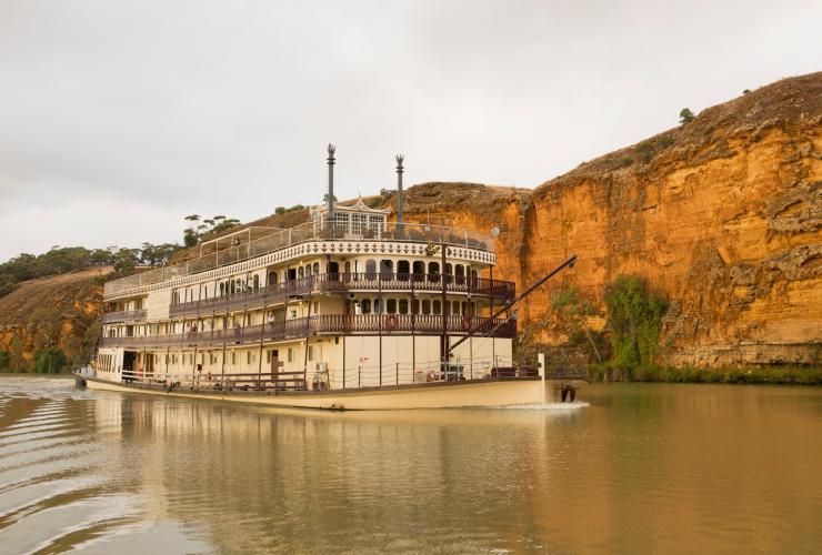 Seek out history and heritage on a Murray River cruise © Sealink Travel Group