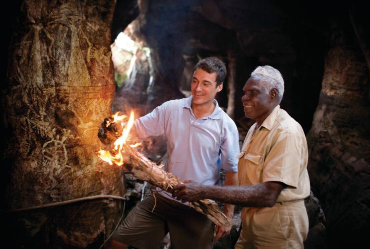 ノーザンテリトリー、カカドゥ（Kakadu）およびアーネム・ランド（Arnhem Land）、ニンニカイのヨルング族の居住地 © Tourism Australia