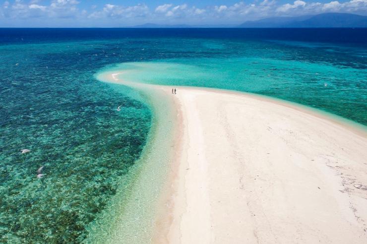 クイーンズランド州、マッカイ・ケイ（Mackay Cay）、セールアウェイ（Sailaway） © Sailaway Cape Tribulation