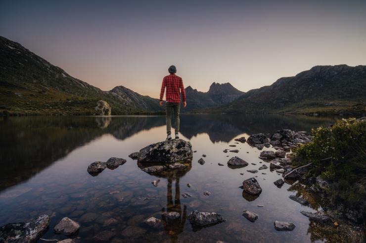 タスマニア州、クレイドル・マウンテン ー セント・クレア湖国立公園、クレイドル・マウンテン © Tourism Tasmania