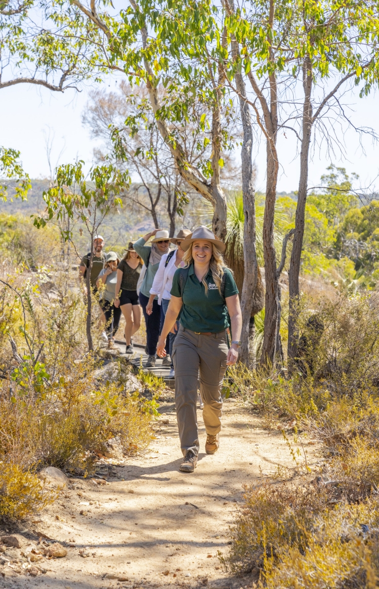 西オーストラリア州、パース、ザ・ハイク・コレクティブ、ガイド付きのハイキング © Tourism Australia