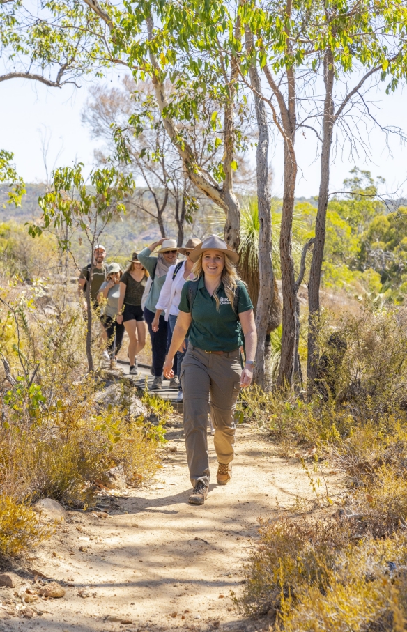 西オーストラリア州、パース、ザ・ハイク・コレクティブ、ガイド付きのハイキング © Tourism Australia