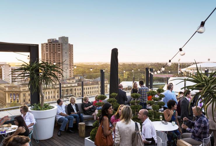 2KW Quán bar và nhà hàng, Adelaide, Nam Úc © Ủy ban Du lịch Nam Úc 2KW Quán bar và nhà hàng, Adelaide, Nam Úc © Ủy ban Du lịch Nam Úc