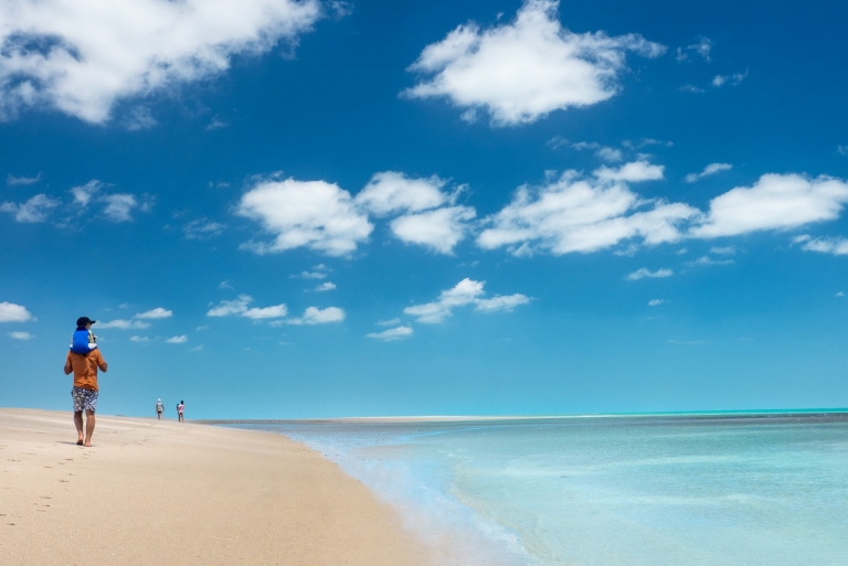 Đảo Thứ Sáu, Quần đảo eo biển Torres, Queensland © Mark Fitz Đảo Thứ Sáu, Quần đảo eo biển Torres, Queensland © Mark Fitz