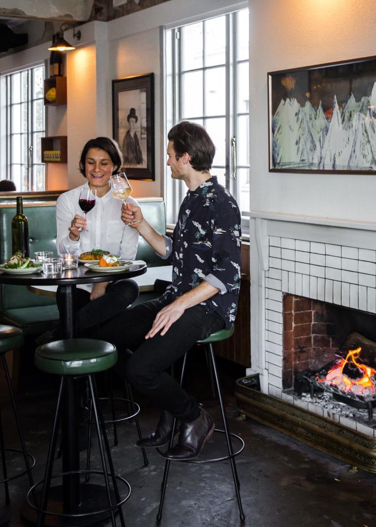 Bar Rochford, Canberra, Lãnh thổ Thủ đô Úc Ghé © thăm Canberra Bar Rochford, Canberra, Lãnh thổ Thủ đô Úc Ghé © thăm Canberra