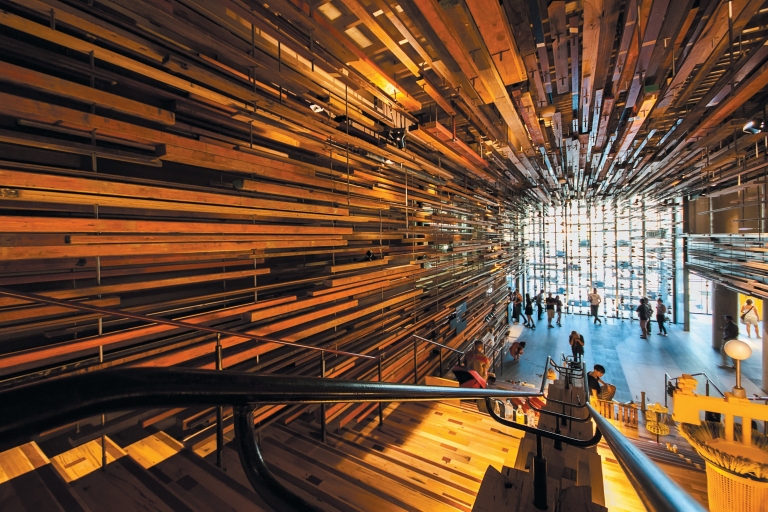 Cầu thang lớn, Ovolo Nishi, Canberra, ACT © VisitCanberra Cầu thang lớn, Ovolo Nishi, Canberra, ACT © VisitCanberra