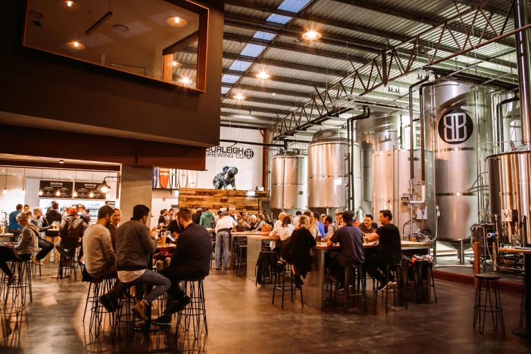 Công ty sản xuất bia Burleigh ở Burleigh Heads, Gold Coast, QLD © Burleigh Brewing Co Công ty sản xuất bia Burleigh ở Burleigh Heads, Gold Coast, QLD © Burleigh Brewing Co